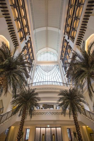 Imagen de los interiores del Hotel Bab Al Qasr. Foto 16