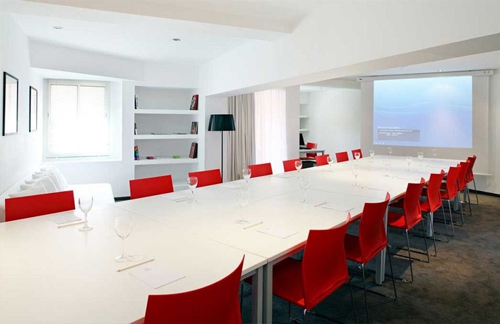 Imagen de los interiores del Hotel Bab. Foto 7