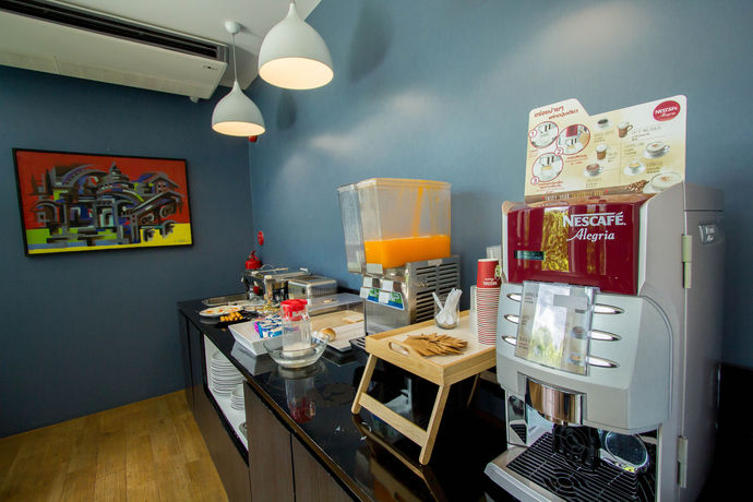 Imagen del bar/restaurante del Hotel Baba House Phuket. Foto 4