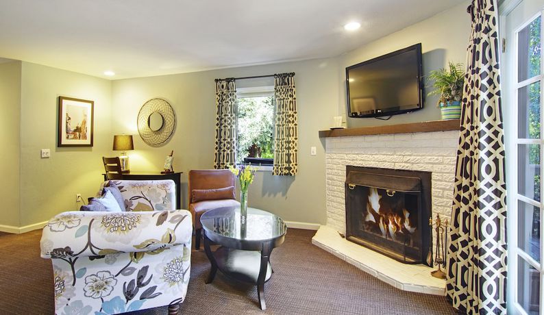 Imagen de la habitación del Hotel Babbling Brook Inn. Foto 8