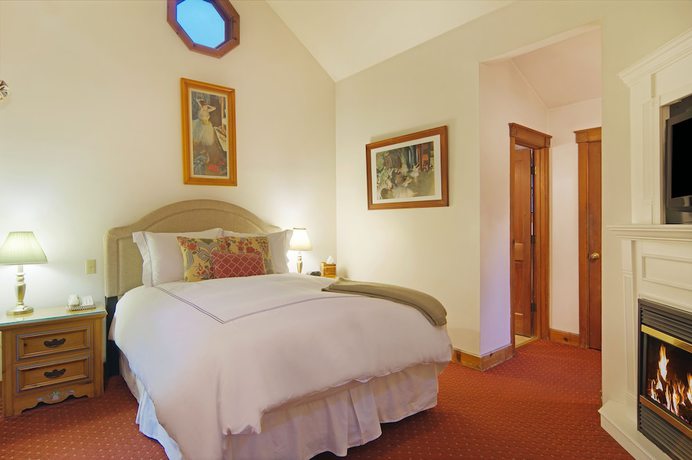 Imagen de la habitación del Hotel Babbling Brook Inn. Foto 16