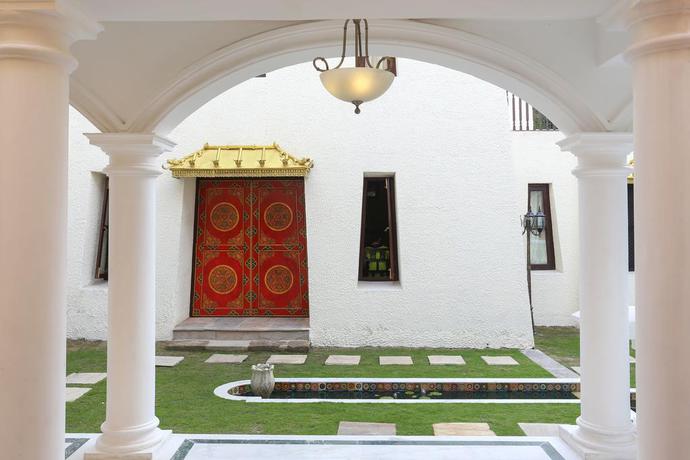 Imagen de los exteriores del Hotel Baber Mahal Vilas. Foto 12