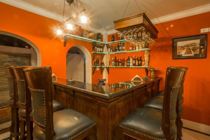 Imagen del bar/restaurante del Hotel Baber Mahal Vilas. Foto 2