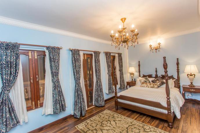 Imagen de la habitación del Hotel Baber Mahal Vilas. Foto 9
