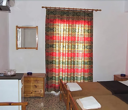 Imagen de la habitación del Hotel Babis. Foto 9