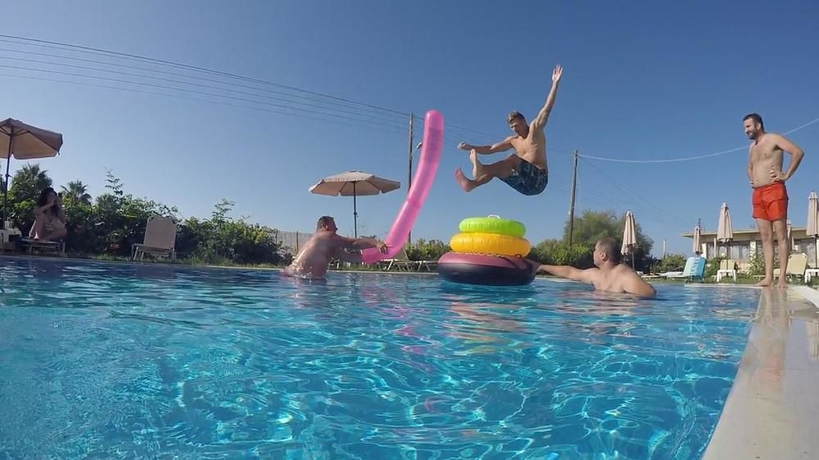 Imagen de la piscina del Hotel Babis, Skaleta. Foto 9