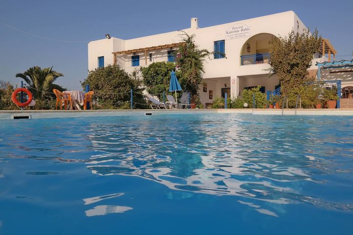 Imagen de la piscina del Hotel Babis and Katerina Studios. Foto 13