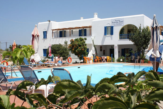 Imagen de los exteriores del Hotel Babis and Katerina Studios. Foto 12