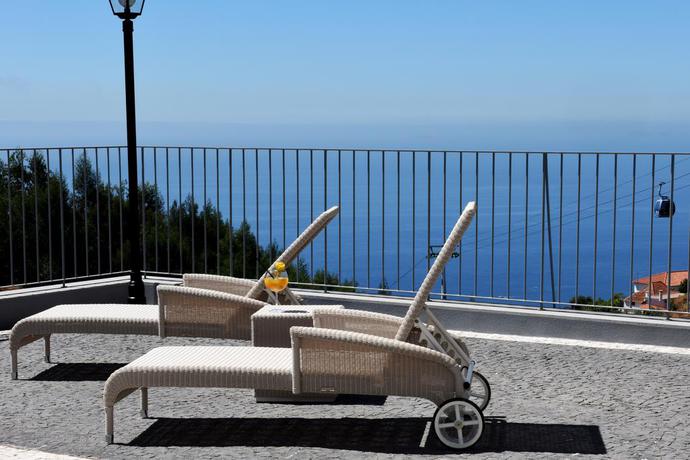 Imagen de los exteriores del Hotel Babosas Village By Our Madeira. Foto 10