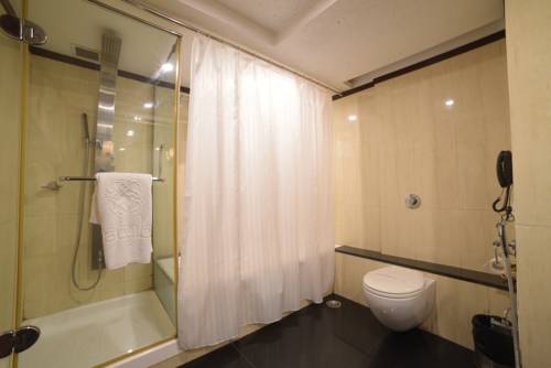 Imagen de la habitación del Hotel Babylon Inn. Foto 2