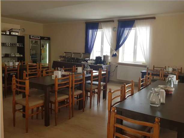 Imagen del bar/restaurante del Hotel Babysito. Foto 3