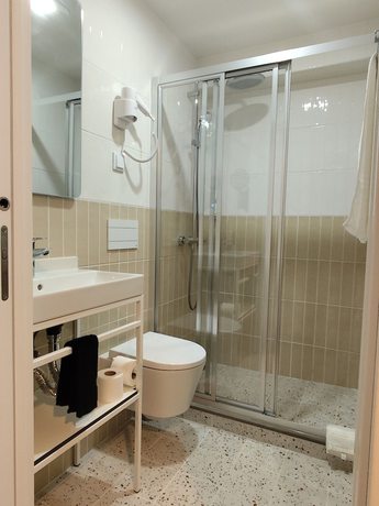 Imagen de la habitación del Hotel Bacalhoeiros 125. Foto 2