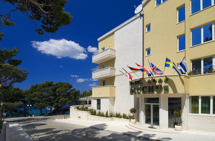 Imagen general del Hotel Bacchus, Baska Voda. Foto 2