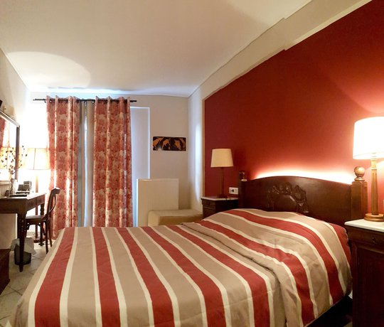 Imagen de la habitación del Hotel Bacchus, Olimpia. Foto 8