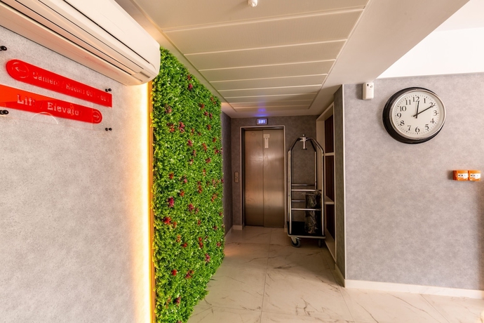 Imagen de los interiores del Hotel Bach Apartments. Foto 18