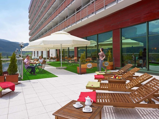 Imagen del bar/restaurante del Hotel Bachleda Kasprowy****. Foto 4