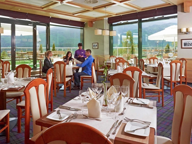 Imagen del bar/restaurante del Hotel Bachleda Kasprowy****. Foto 6