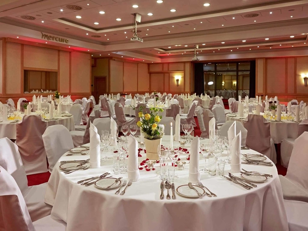 Imagen del bar/restaurante del Hotel Bachleda Kasprowy****. Foto 7