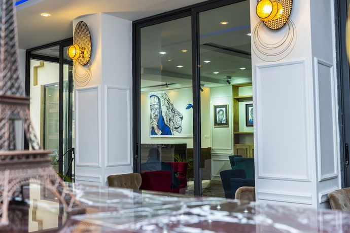 Imagen de los interiores del Hotel Bachou Gallery Suites. Foto 8