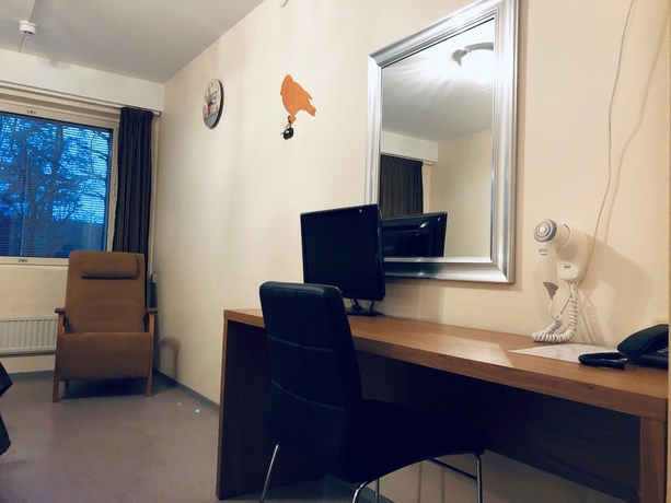 Imagen de la habitación del Hotel Backby Manor. Foto 9