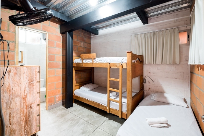 Imagen de la habitación del Hotel Backpacker Hostel. Foto 13