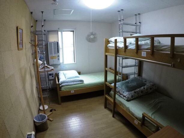 Imagen general del Hotel Backpackers Hostel Ino\'s Place. Foto 2