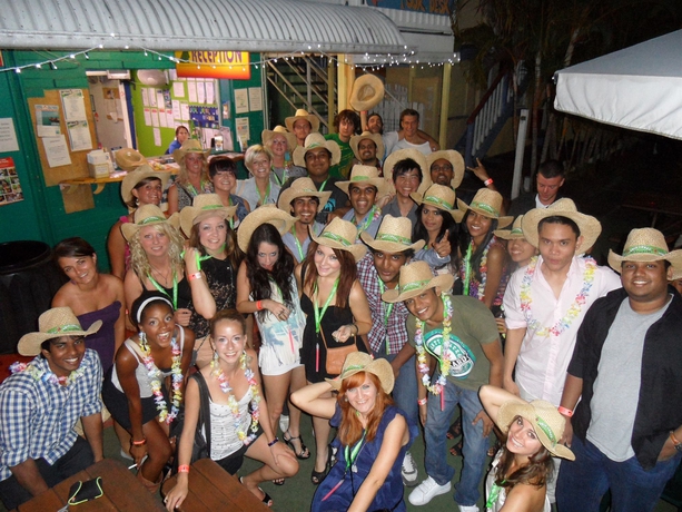 Imagen del bar/restaurante del Hotel Backpackers In Paradise Resort. Foto 6