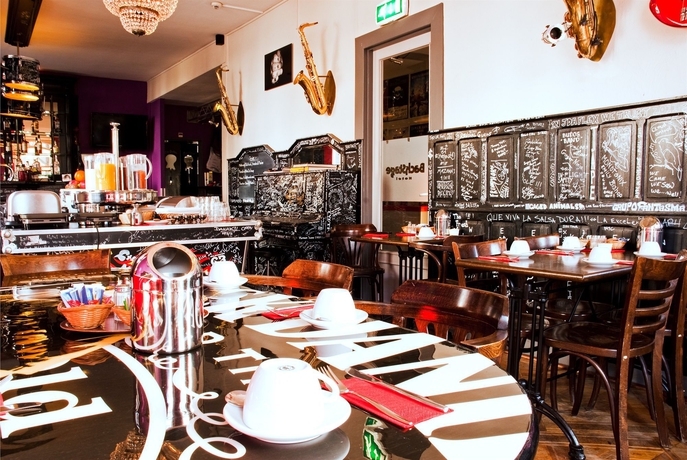 Imagen del bar/restaurante del Hotel Backstage Amsterdam. Foto 3