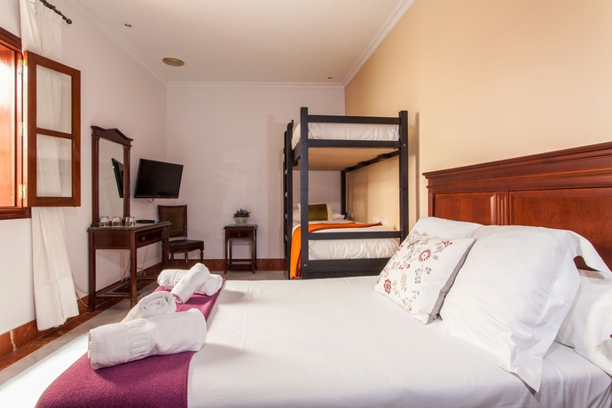 Imagen de la habitación del Hotel Baco. Foto 9