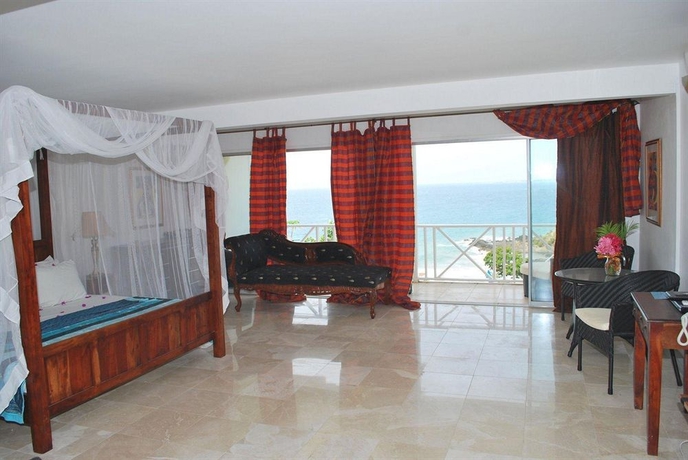 Imagen de la habitación del Hotel Bacolet Beach Club. Foto 3