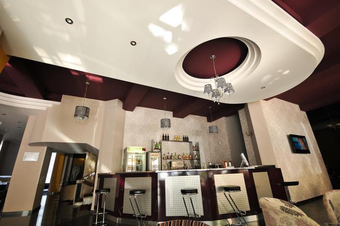 Imagen del bar/restaurante del Hotel Bacolux Afrodita, Herculane. Foto 2