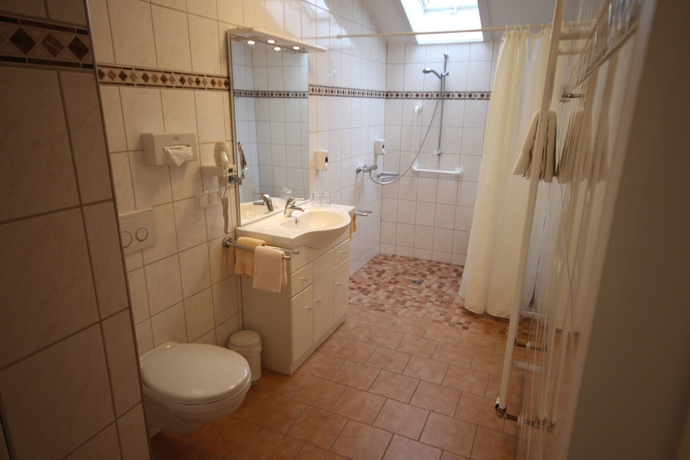 Imagen de la habitación del Hotel Bad Pyrmonter Hof. Foto 2