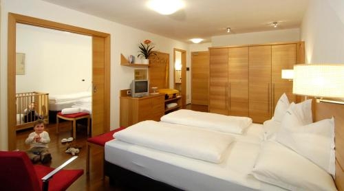 Imagen de la habitación del Hotel Bad Ratzes. Foto 9