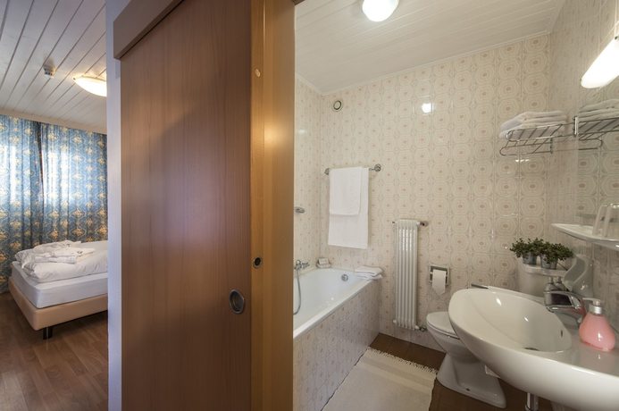 Imagen de la habitación del Hotel Bad Salomonsbrunn. Foto 17