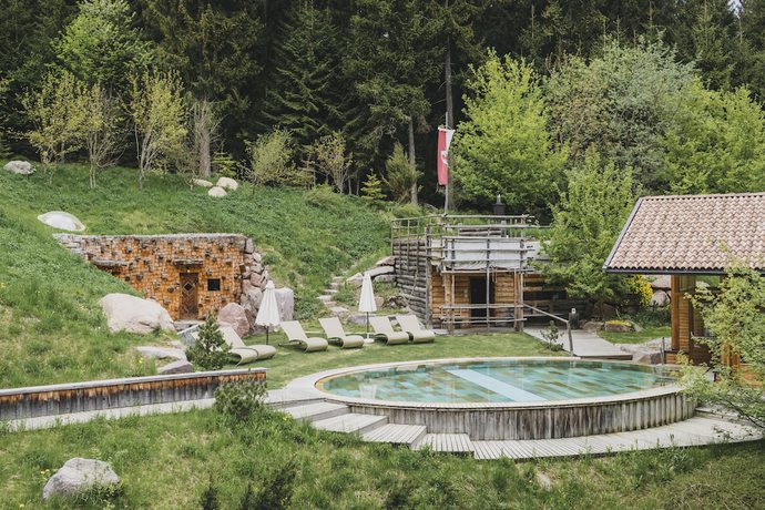 Imagen de la piscina del Hotel Bad Schoergau. Foto 15