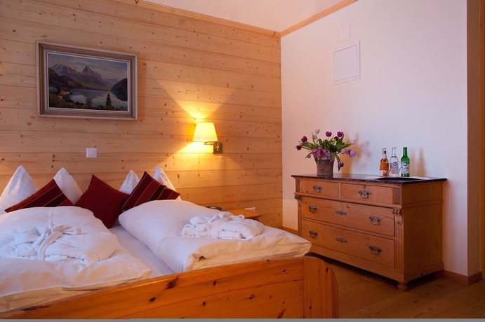 Imagen de la habitación del Hotel Bad Serneus. Foto 5