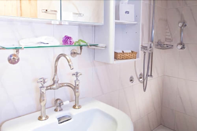 Imagen de la habitación del Hotel Bad Serneus. Foto 17