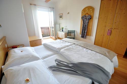 Imagen de la habitación del Hotel Bad St Isidor. Foto 7