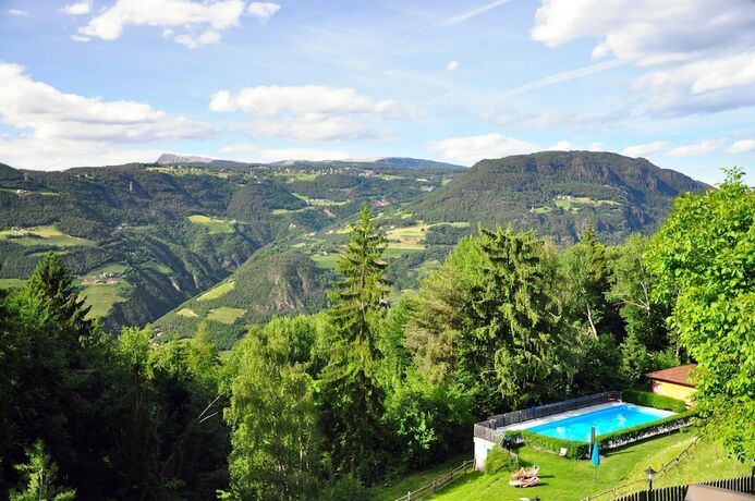 Imagen general del Hotel Bad St.Isidor. Foto 7