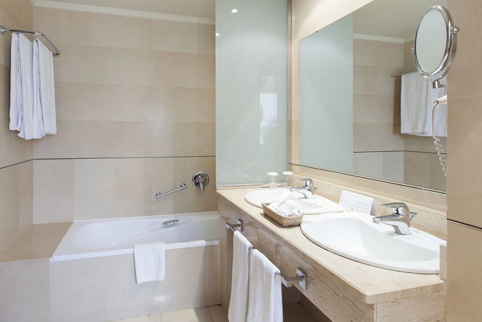 Imagen de la habitación del Hotel Badajoz Center. Foto 9