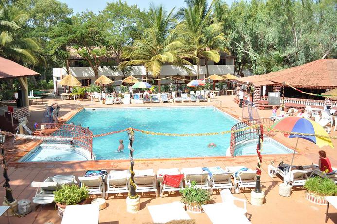 Imagen de la piscina del Hotel Badala Park. Foto 8