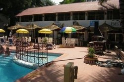 Imagen de la piscina del Hotel Badala Park. Foto 9