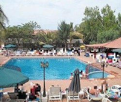 Imagen de la piscina del Hotel Badala Park. Foto 10