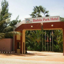 Imagen de los exteriores del Hotel Badala Park. Foto 7