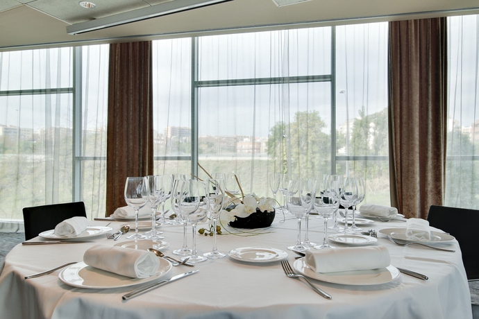 Imagen de los interiores del Hotel Badalona Tower. Foto 9