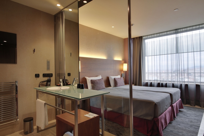 Imagen de la habitación del Hotel Badalona Tower. Foto 3