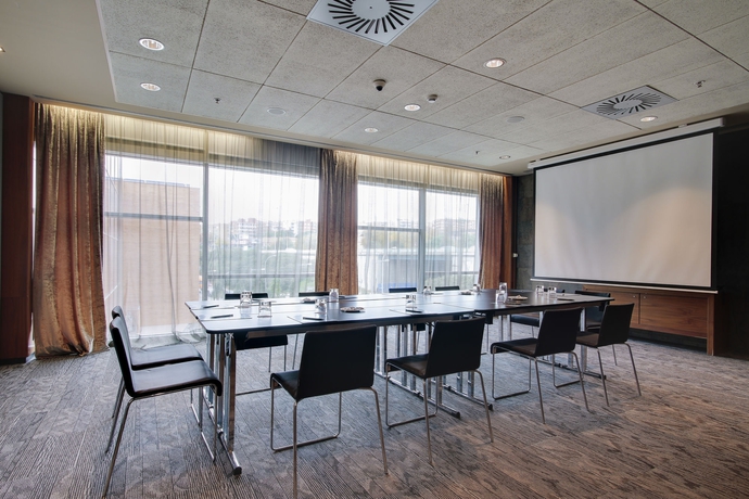 Imagen de los interiores del Hotel Badalona Tower. Foto 14