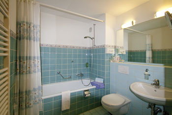 Imagen de los interiores del Hotel Badehotel Salina Maris - Wellness and Vintage. Foto 16