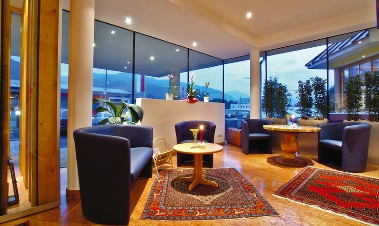 Imagen de los interiores del Hotel Badhaus. Foto 11