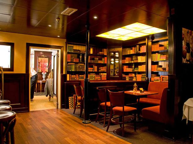 Imagen del bar/restaurante del Hotel Badhotel Renesse, Renesse. Foto 2